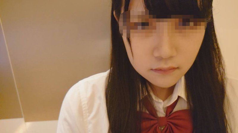 【無・制服Cos】黑髮巨尻美女妹子被無套肉棒插入，準備懷孕的中出！