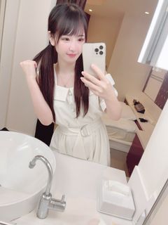 ひなたちゃん責め主観メイドコスプレ中出しセックス！＋男*トイレでごっくんフェラ＋おもちゃ責めで大量潮吹きからの中出し悶絶セックス！の豪華３本セット