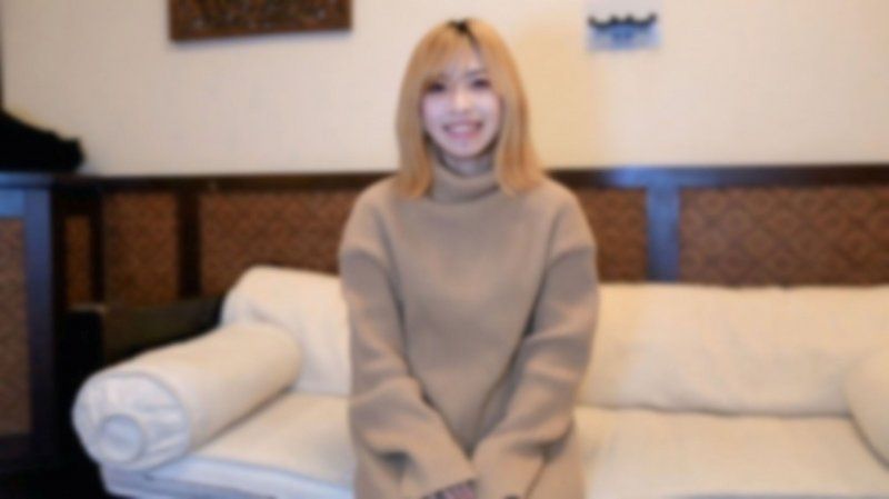 【無修正】外表看似派頭，但說話時卻是「軟綿綿」的順從女性！然而在性愛方面卻超積極⤴吞精和中出