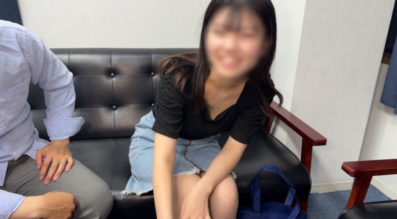 【素人＆露臉抽插2片】可愛超敏感19歳大學生自拍性愛大量中出‼