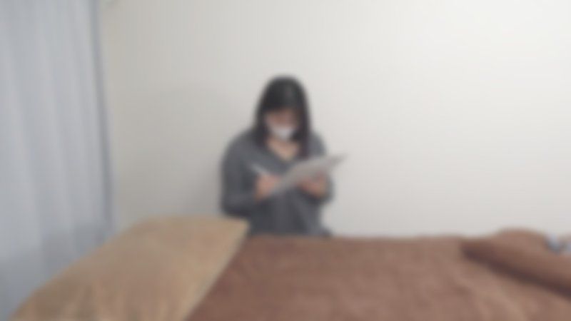 【无码/半生】肉感又性感的40多岁人妻，从一週前就预约了，今天来到了店裡。似乎因为慾求不满，乳液一直流不停。