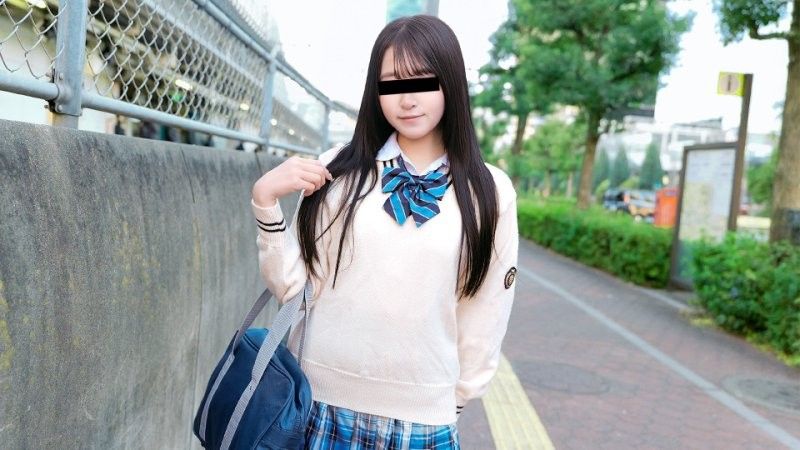 在电车上对制服少女恶作剧 根岸由香