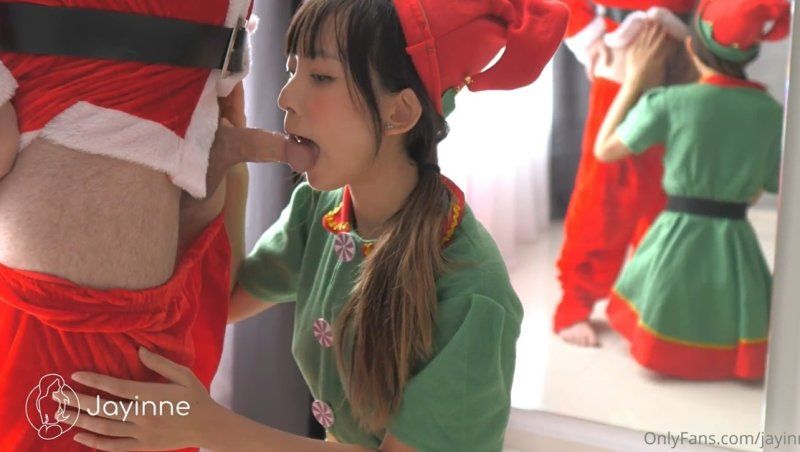 高颜值网红反差萝莉嫩妹「Jayinne」付费私拍_圣诞老人吃鸡口爆_喜欢自慰的小红帽