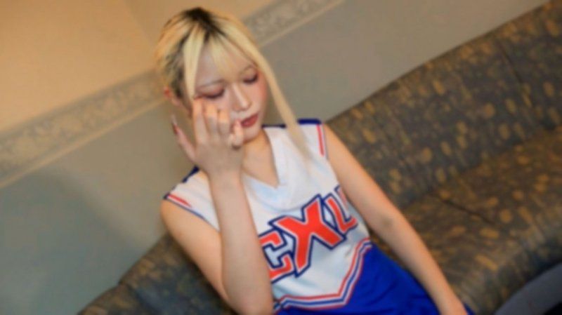 【無】「五発出すまで帰らせません！」驚異の性欲美女にタジタジ…、劇エロフェラと凄いグラインド騎乗⤴ノリノリで連続抜き⤴チアコス似合い過ぎ！　果たして結末は…、※特典高画質