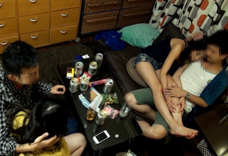 【日常生活系真实偷拍】累积拍摄的那些 召集朋友4P篇