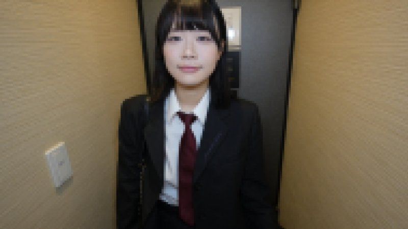 【初回70%オフ】 0363_009 みさきちゃん18歳 学校帰りにノーパンノーブラ制服姿のままラブホ密会！Fカップ色白おっぱいと剛毛マンコを見せつけ、丁寧なご奉仕イラマフェラで人生初の口内射精も解禁