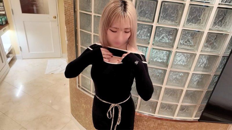 【密着巨乳】距離ゼロの胸圧。艶肌と谷間に包まれる瞬間、理性が吹き飛んだ。