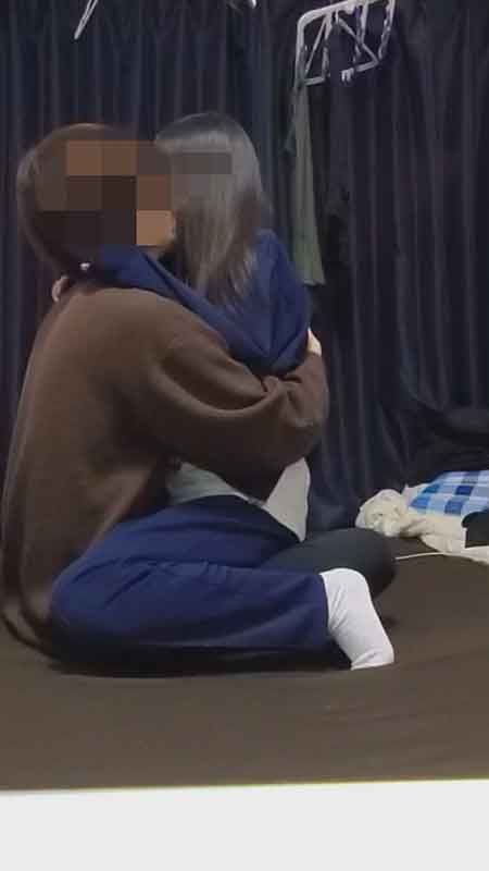 【私拍】县立普通科华丽女子。放学后制服露出带到炮房部屋无套抽插胸射