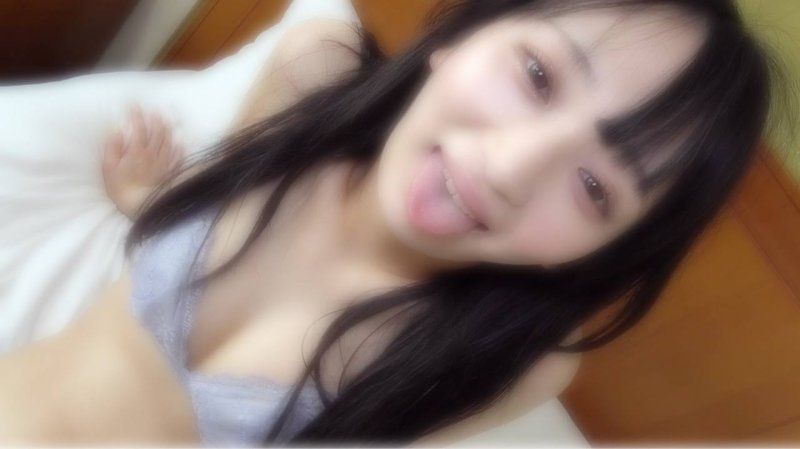 超可愛！【無碼】【中出】和反應很好、偶像臉的毛髮美女打情罵俏。但我也喜歡把這種美女當作性慾的處理對象，所以就中出了，然後再做清潔口交。※有特典