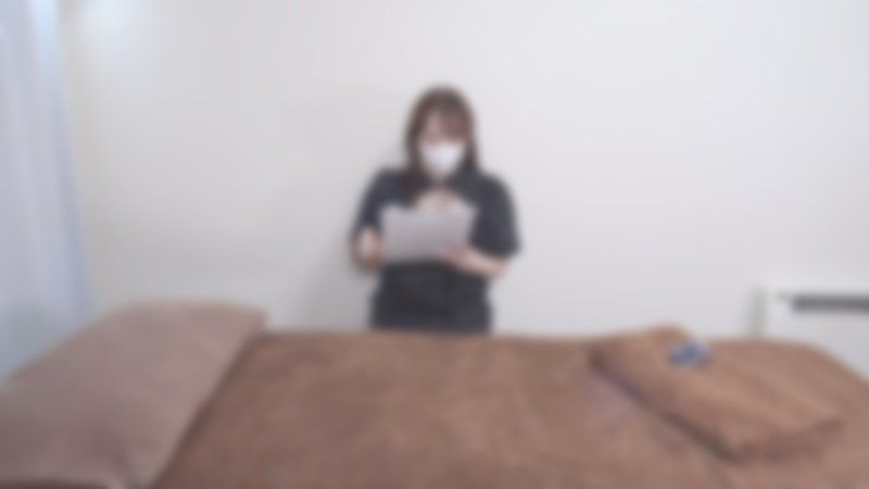 【無/中出】膚色白皙的30多歲,剛與初戀男友結婚三年的美肌肉感人妻來店了。