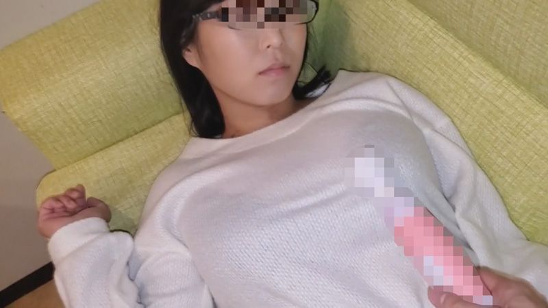 【个人】土味眼镜巨乳妻、大量潮吹哭泣吶喊被他人肉棒中出。