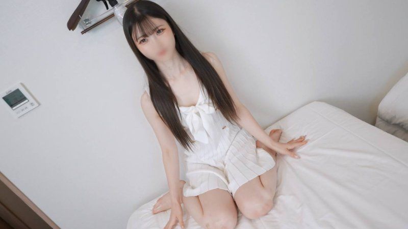 【初撮影】SSS級！純白天使。就讀某知名大學,目標語言留學的19歲小瑠♡圓臉偶像系黑髮絕世美女。才色兼備的乳頭與裂縫是神級粉紅♡用變態大叔雞巴徹底大量內射DNA標記♡