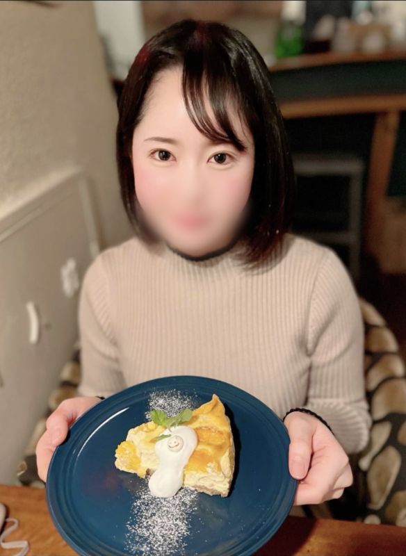 【厳しいです、、身〇レしちゃいました、、】お堅い仕事の淑女が中出し懇願種付けプレス。(超特典有り)