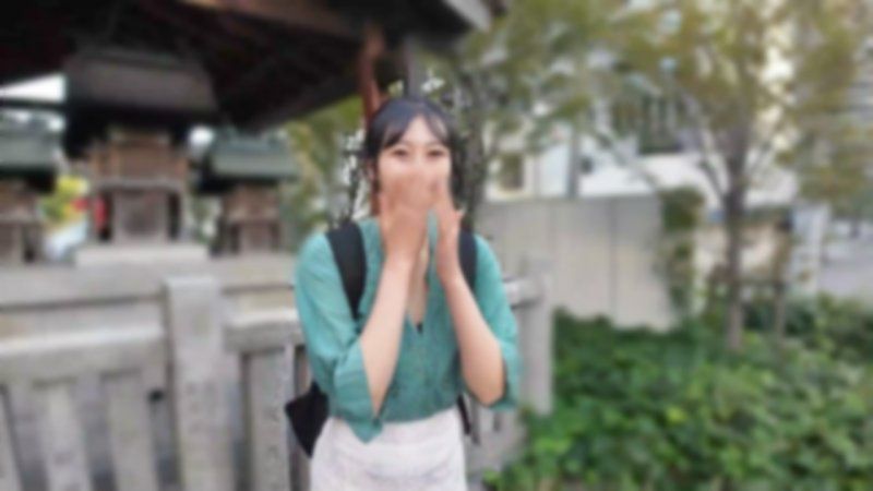 【初次】※171cm高個子巨乳 在交友APP上認識的剛上京的鄉下女孩 雖然外表看起來很認真，但卻是想要舔巨根雞巴「中出」的色情女