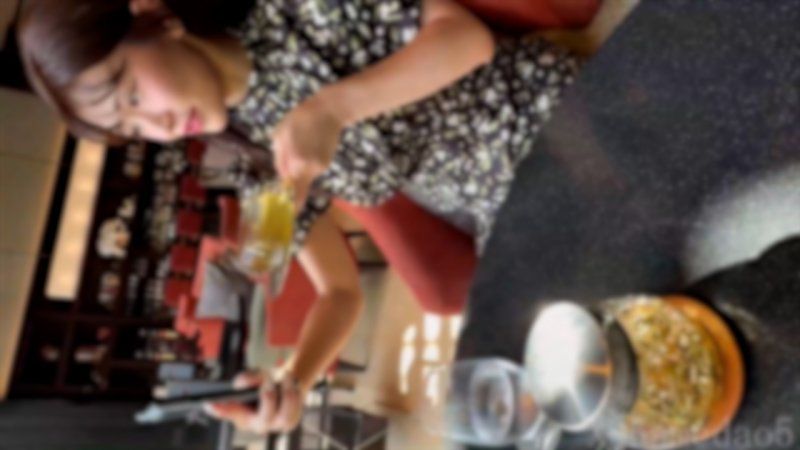 業界十年前線的傳奇級AV女優，因為我是她的肉棒推崇者，所以她秘密出演。被她的鬼才技巧和魔性的陰道搾乾了精液。