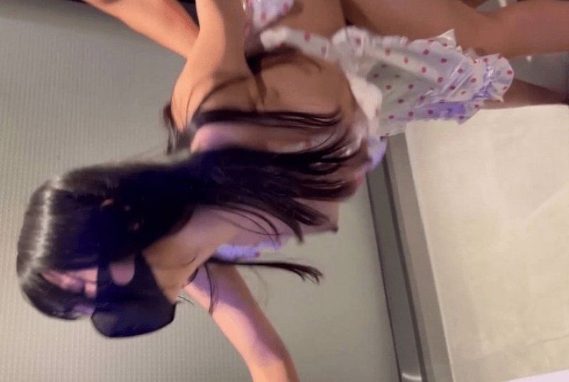 杏吧传媒 遇到最猛单男把女友当健身器材用